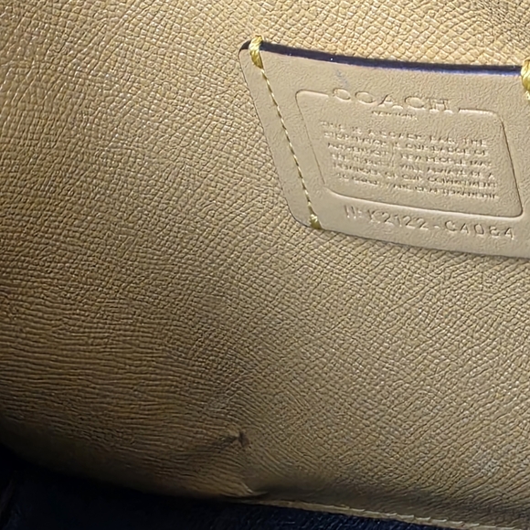 Coach Mollie Tote Bag 25 - Picture 9 of 13